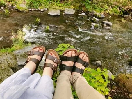 巻き爪が夏に悪化するのはなぜ？サンダル・汗・素足との意外な関係／巻き爪補正２４栃木フットケアセンター宇都宮店